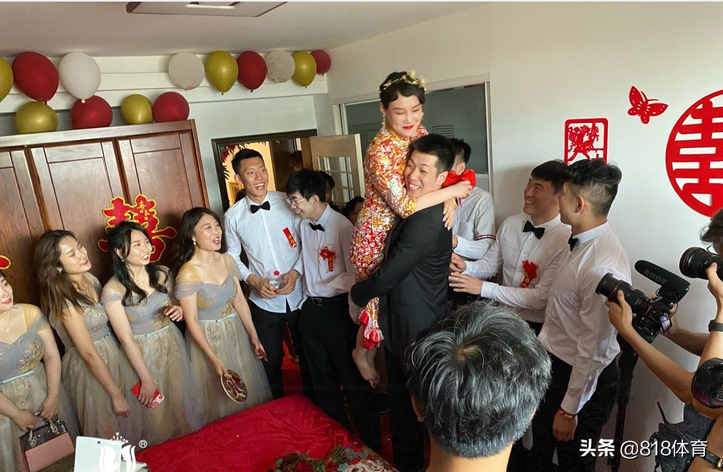 太原迎娶北京大妞,弟弟任骏飞忙备战缺席)