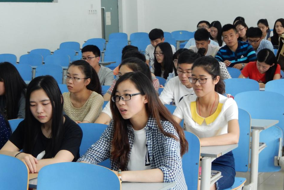 大学生想要入党，需要这三个先决条件，早做了解不吃亏