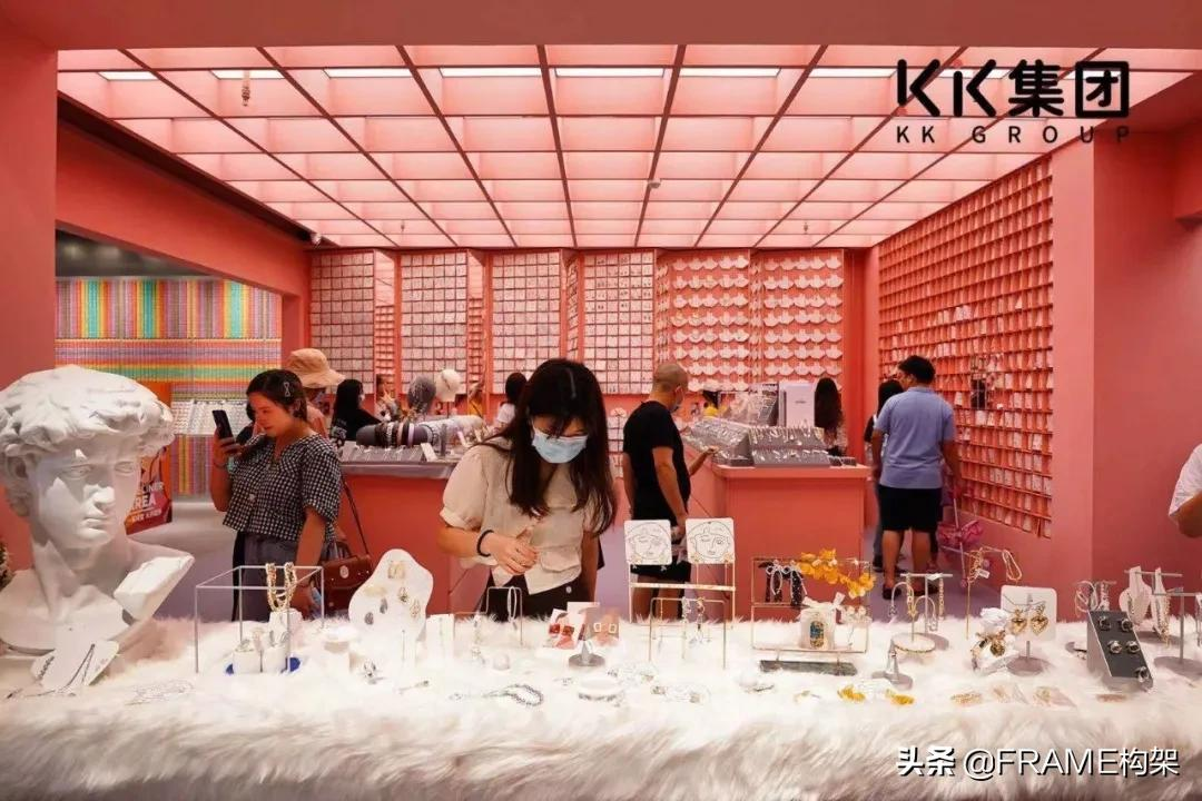调色师全新店型设计图独家揭秘，“未来”美妆集合店长什么样？