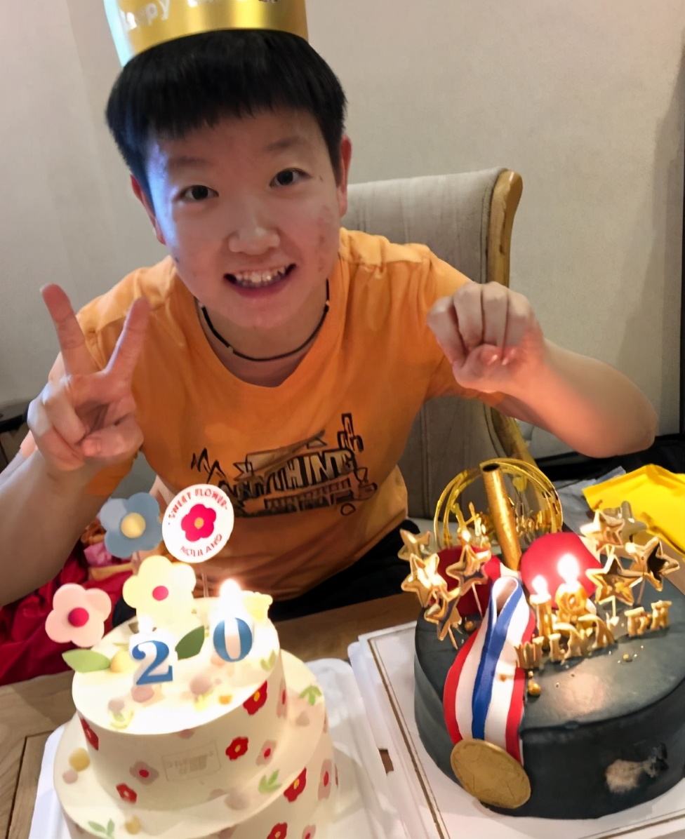 孙颖莎的生日既有蛋糕，也有金牌；大迪、大头官宣参赛，让人惊喜