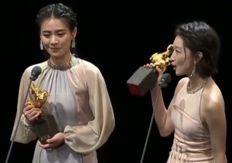 风光时闺蜜相称，潦倒时落井下石，盘点娱乐圈的6对“塑料好友”