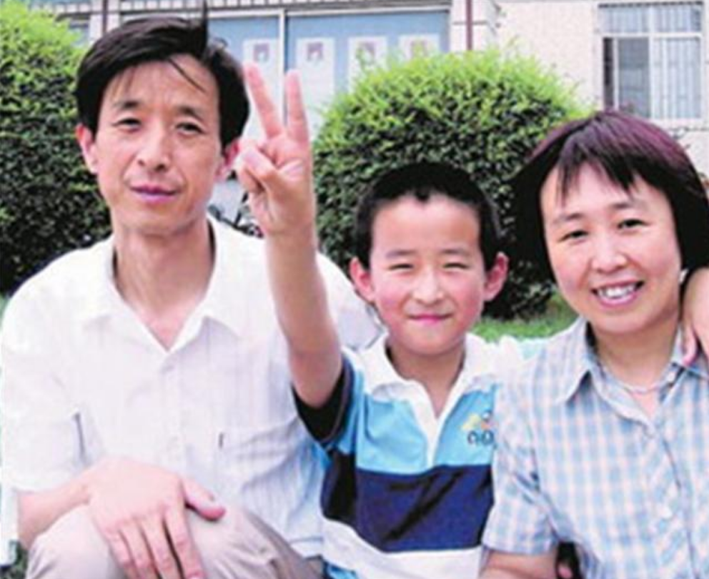 10岁上大学的张炘炀，曾狂言没钱人一定没素质，今已褪下神童光环