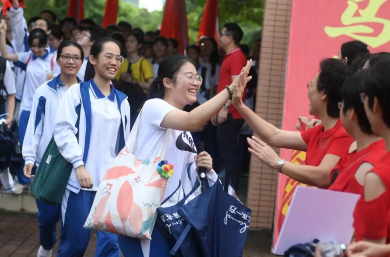 高考600分是什么水平？高中老师直言，是多数学生的“天花板”