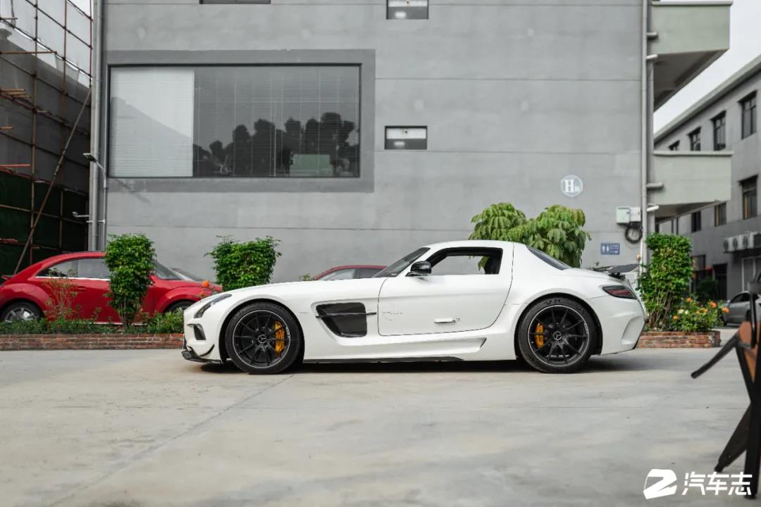 大陆仅十台的SLS AMG Black Series，零距离感受奔驰超跑的巅峰