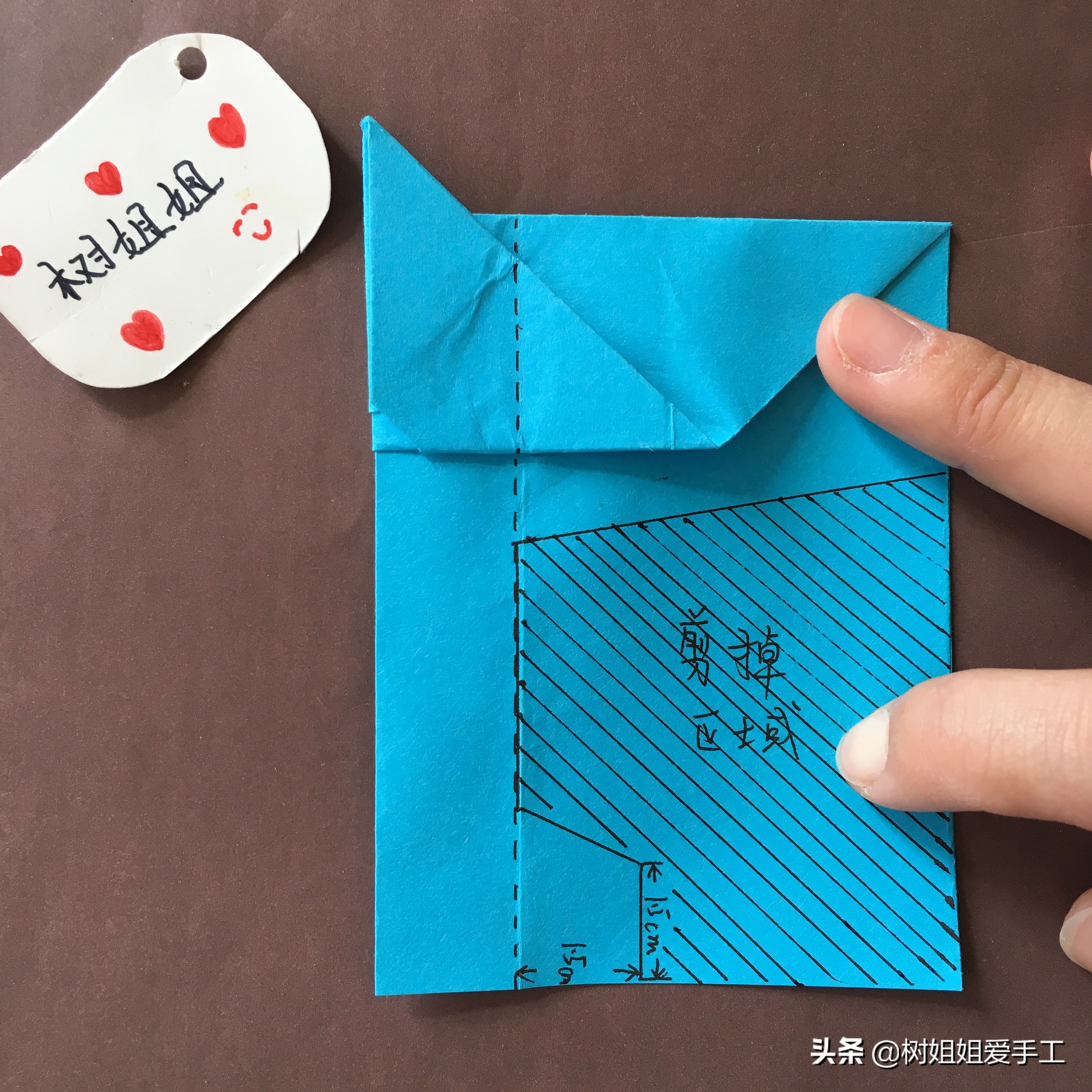 玩具折纸：男孩子女孩子都喜欢的纸飞机折法