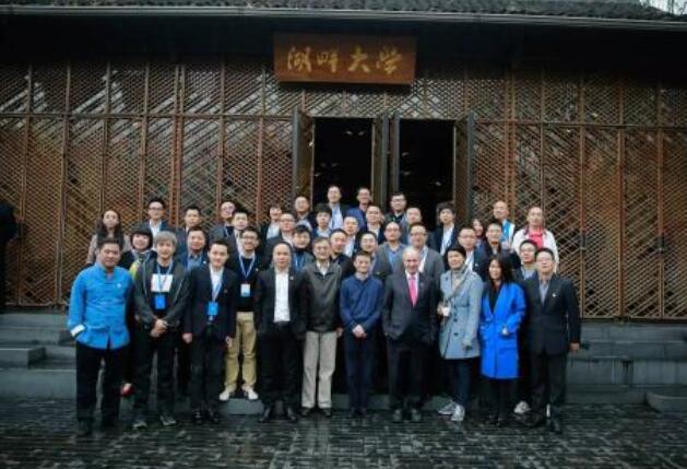 祸不单行，马云再遭“坏消息”：湖畔大学建设被叫停，网友却点赞