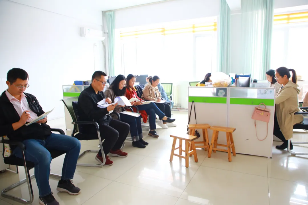 壽光圣城中學(xué)初中部:視導(dǎo)領(lǐng)航助成長(圖26) 壽光圣城中學(xué)初中部:視導(dǎo)領(lǐng)航助成長(圖26)