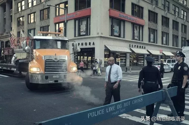 奉献：以爱与行动书写人生华章