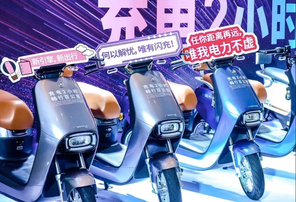 石墨烯和铅酸电池哪个好（三种电池的5大方面综合对比）