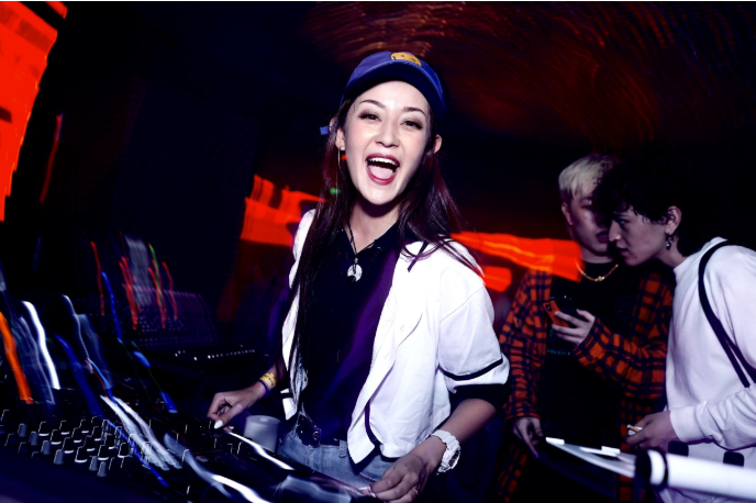 大学期间尽量不要碰这5种兼职，已有同学被坑，学姐：很容易吃亏