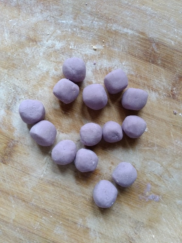 自制芋圆，软糯香甜，一口好几个，美味又嫩滑，在家也能自己做
