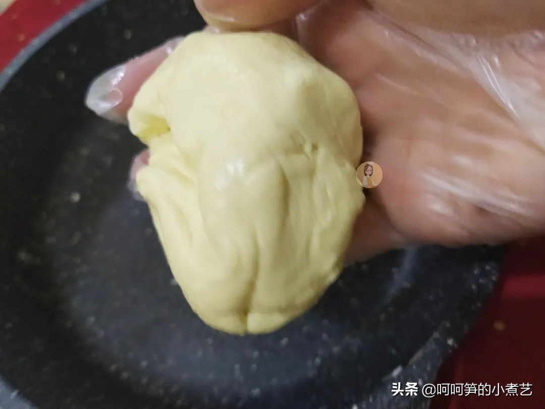 过年啦，小朋友怎能没有零食吃，教你制作牛奶棒棒糖，简单又好吃