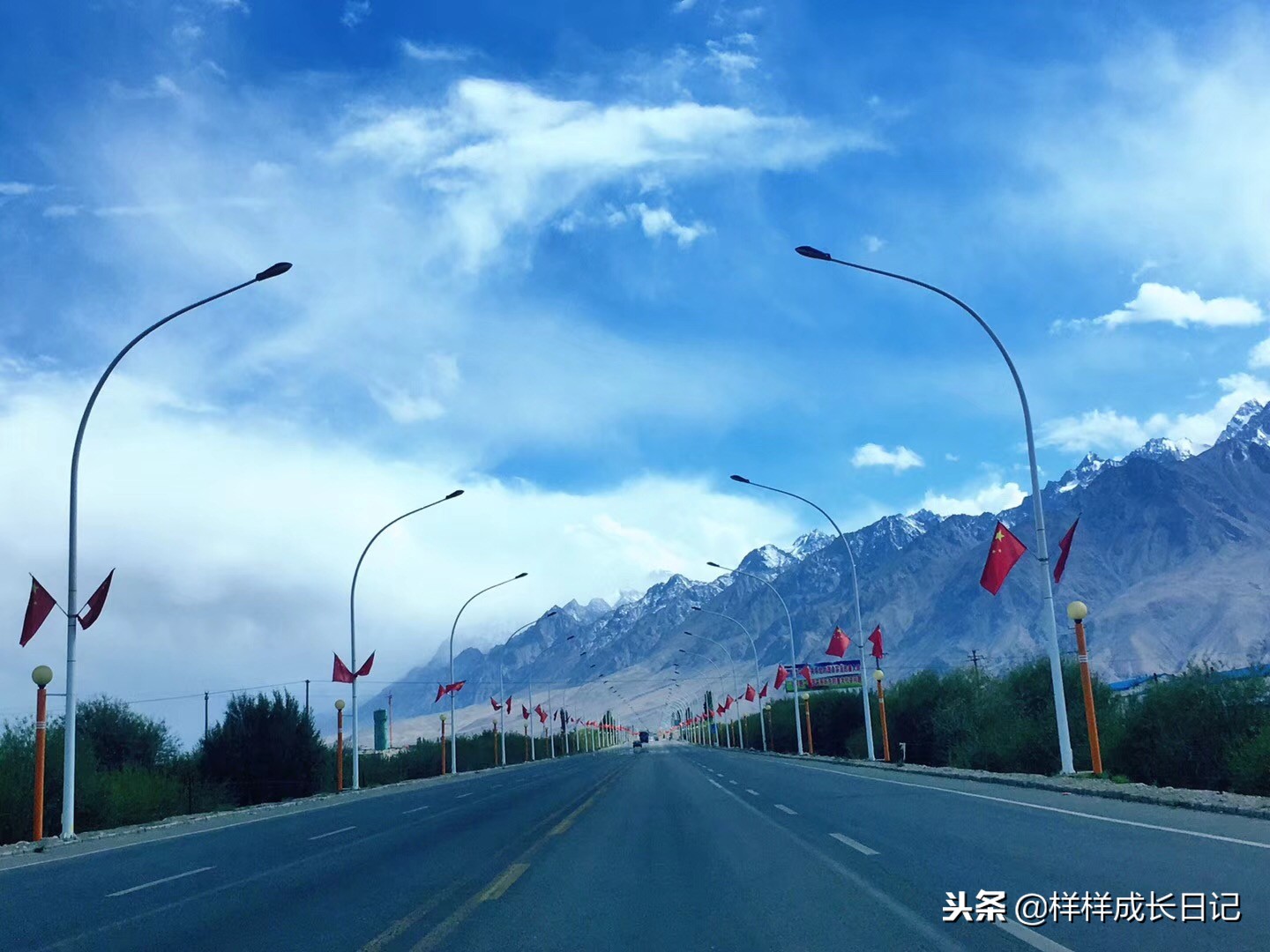 一家三口自驾去新疆，环南北疆27天15000公里，吃住行玩详细攻略