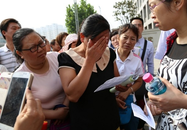 河北一考生被南开录取，通知书没拆开就被退学，网友：自作自受