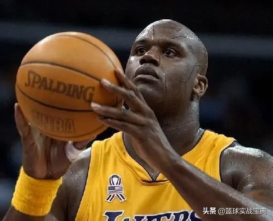 nba罚球为什么踩线(果断收藏！奥尼尔学着点！罚球时如何拒绝被干扰)