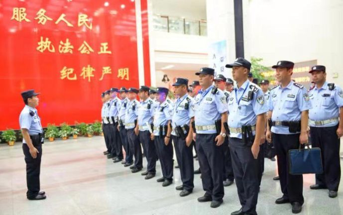 合肥400余警力凌晨2点突袭娱乐场所，核查可疑人员62人