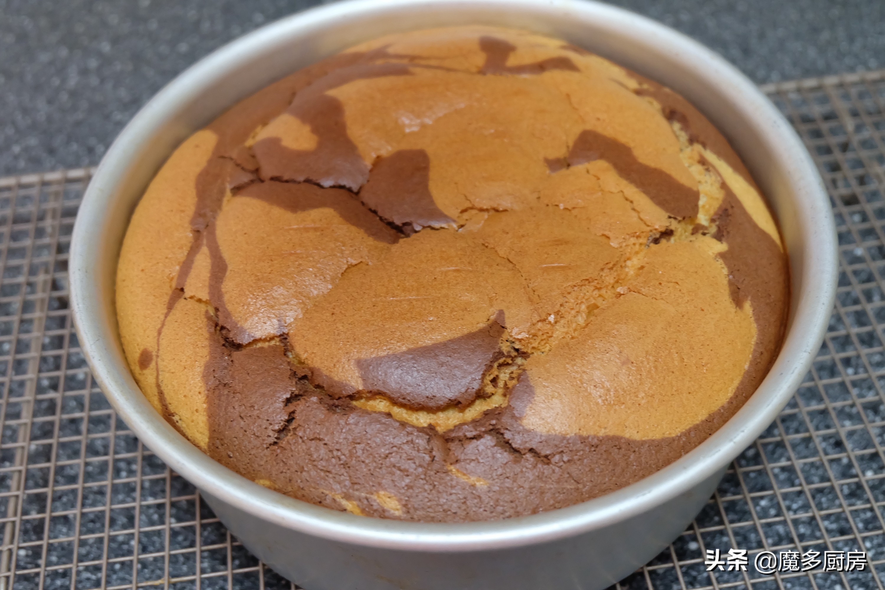 这个蛋糕做法好，无油低糖配方简单实用，两种颜色好看又好吃