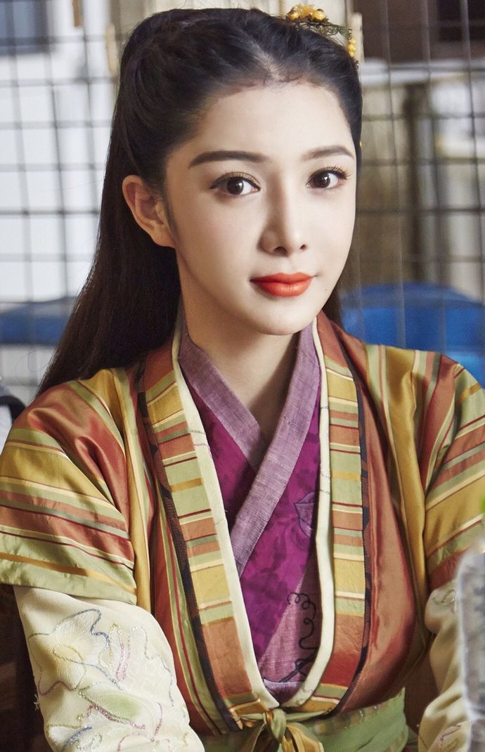 人前风光，人后悲凉？10位“坠楼身亡”的明星，最大47岁最小28岁