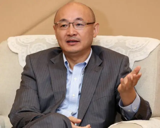 2021中国内地唯一入榜女强人！学医女成亿万富豪，2月套现5.5亿