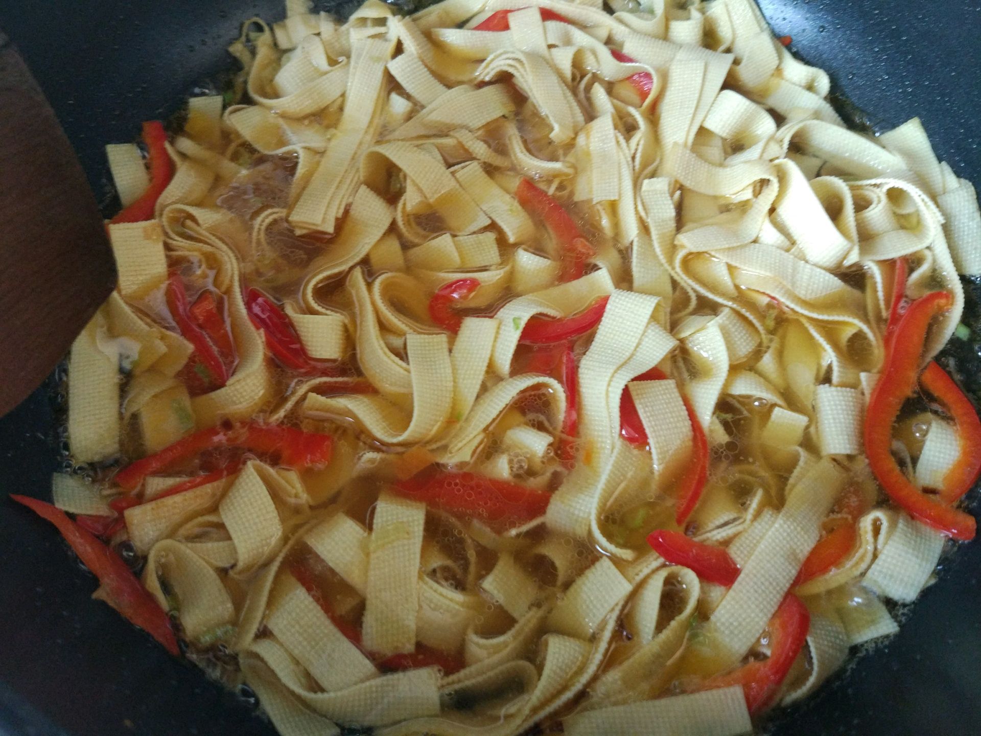 快手简单家常菜,溜炒干豆腐,美味下饭,爽口诱人 