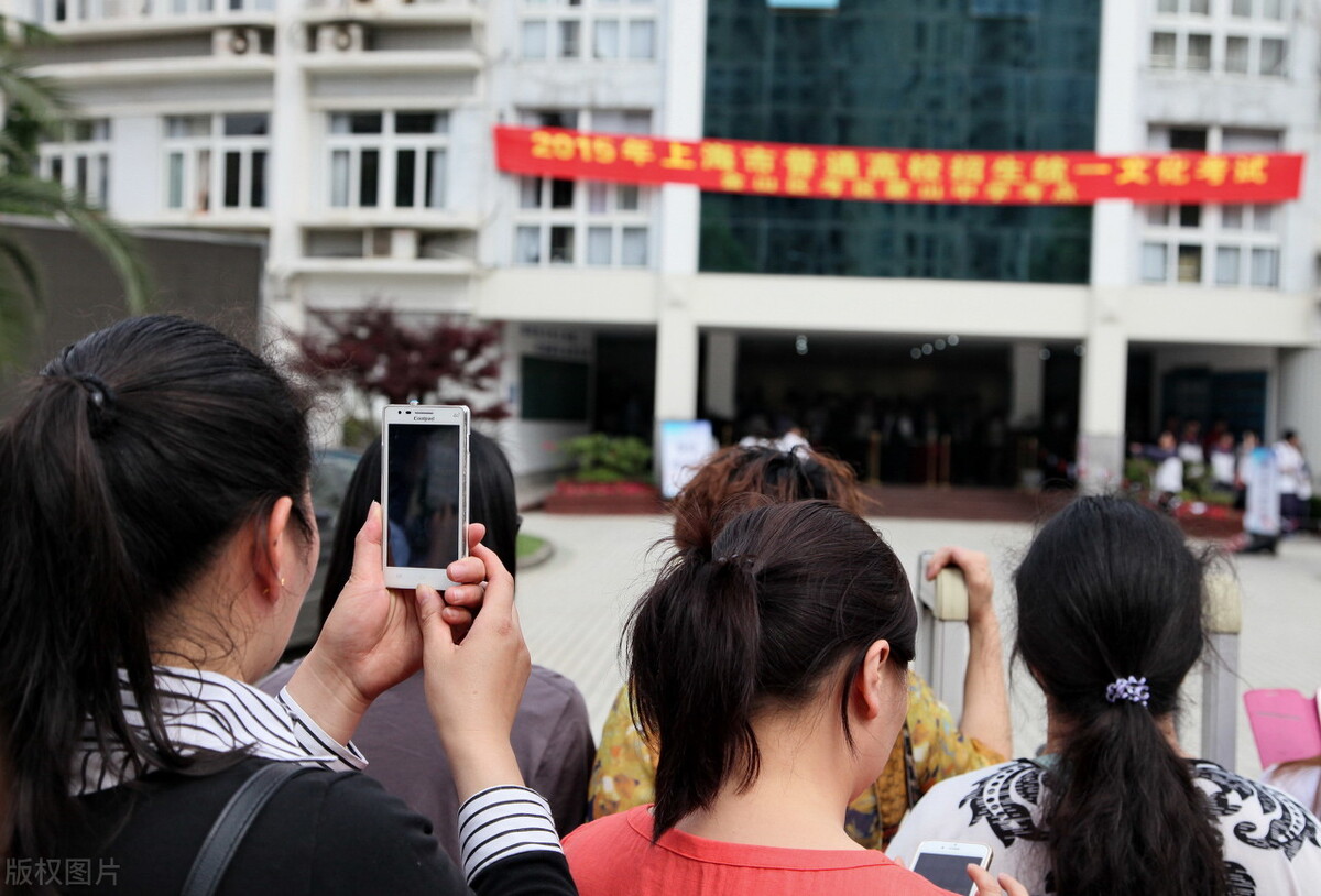 518分居然只能喜提“大专”，安徽考生要哭了，文科为何如此之难