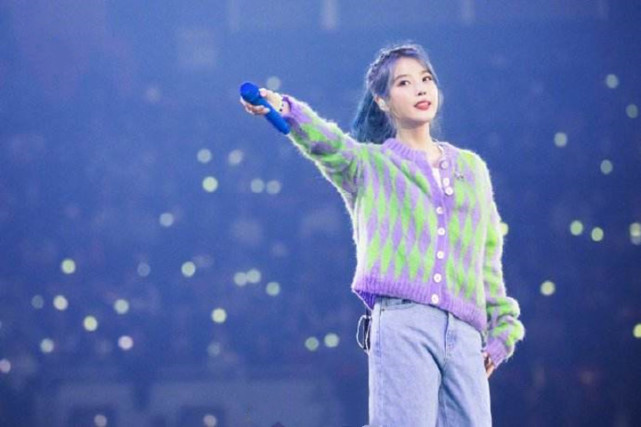 新疆棉花事件后，IU因辱華翻車被罵慘，這次黃子韜都護不住她