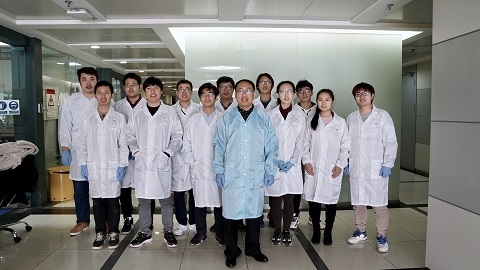 从二维到三维，实现重大突破：复旦大学物理学系修发贤课题组发现基于外尔轨道的三维量子霍尔效应