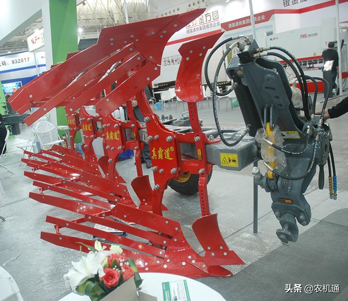 春耕產(chǎn)品推薦：盤(pán)點(diǎn)農(nóng)機(jī)手喜歡的幾款鏵式犁，差別不是一般的大