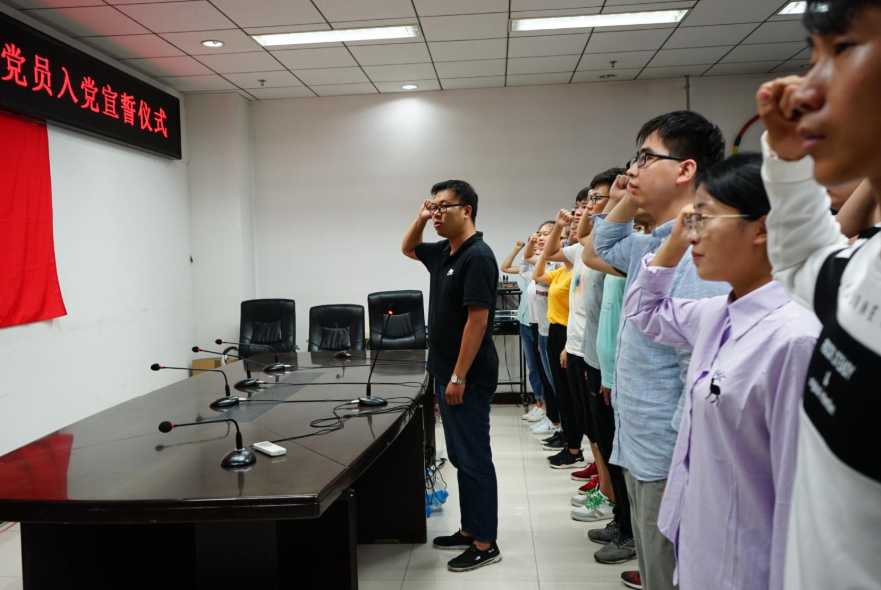 大学入党谁有决策权，一系列流程便能知晓，2021考生需了解