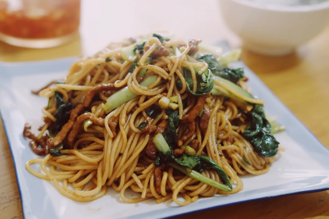 每顿人均20块，坐高铁来这座浙西小县城吃个过瘾