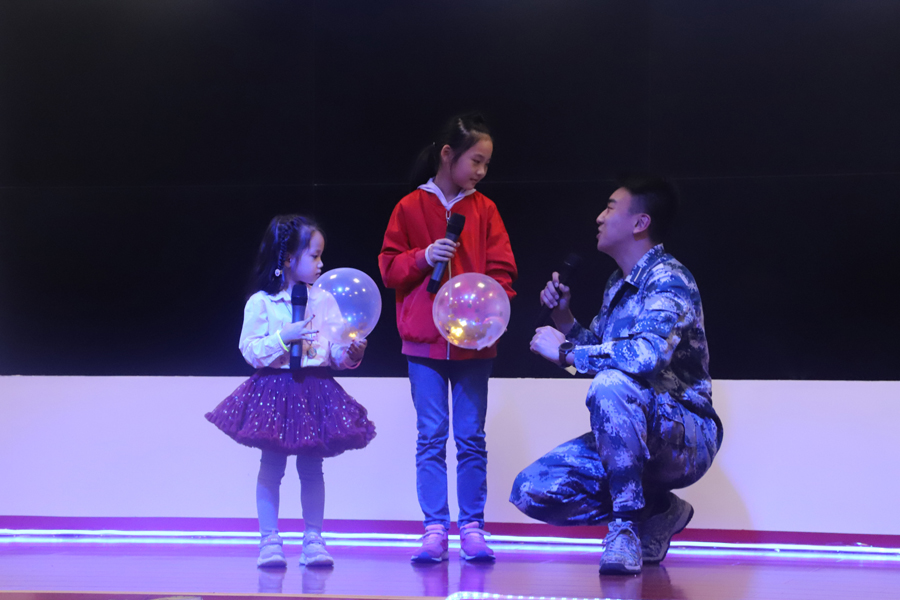 献礼华诞 | 解放军及武警部队“双节”晚会大联欢