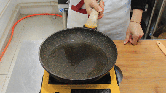 想吃爆米花不用去电影院，大厨教你在家做，操作简单，零失误