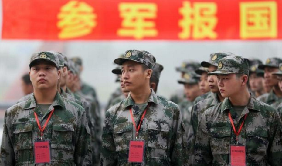 2021下半年征兵已开始，女生条件有所放宽，大学生报考更占优势