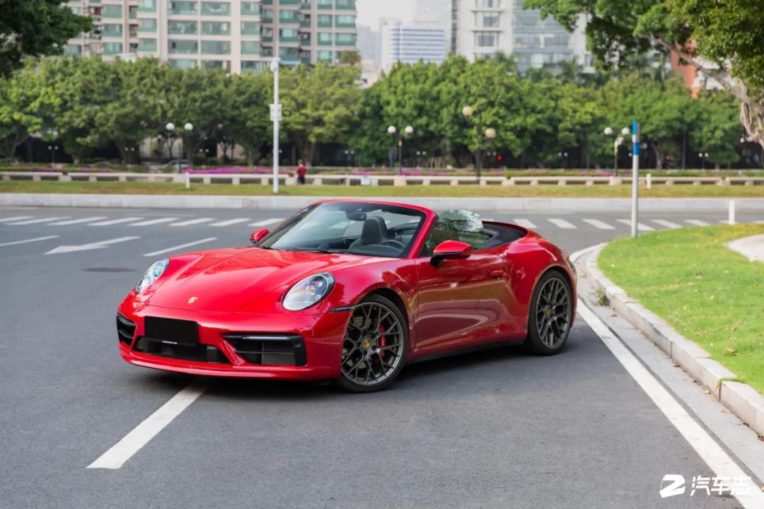 这194.75万元绝对物有所值！试驾保时捷911 Carrera 4S Cabriolet