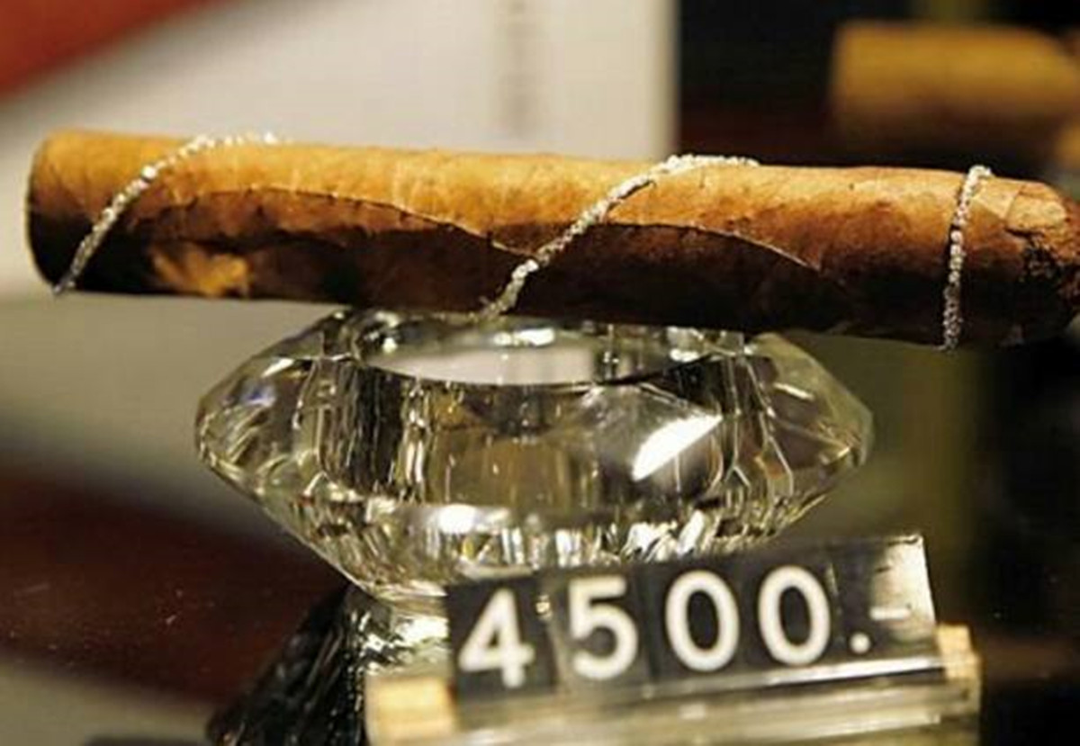 世界十大最贵香烟排行榜，镶钻镀金的烟66万一盒