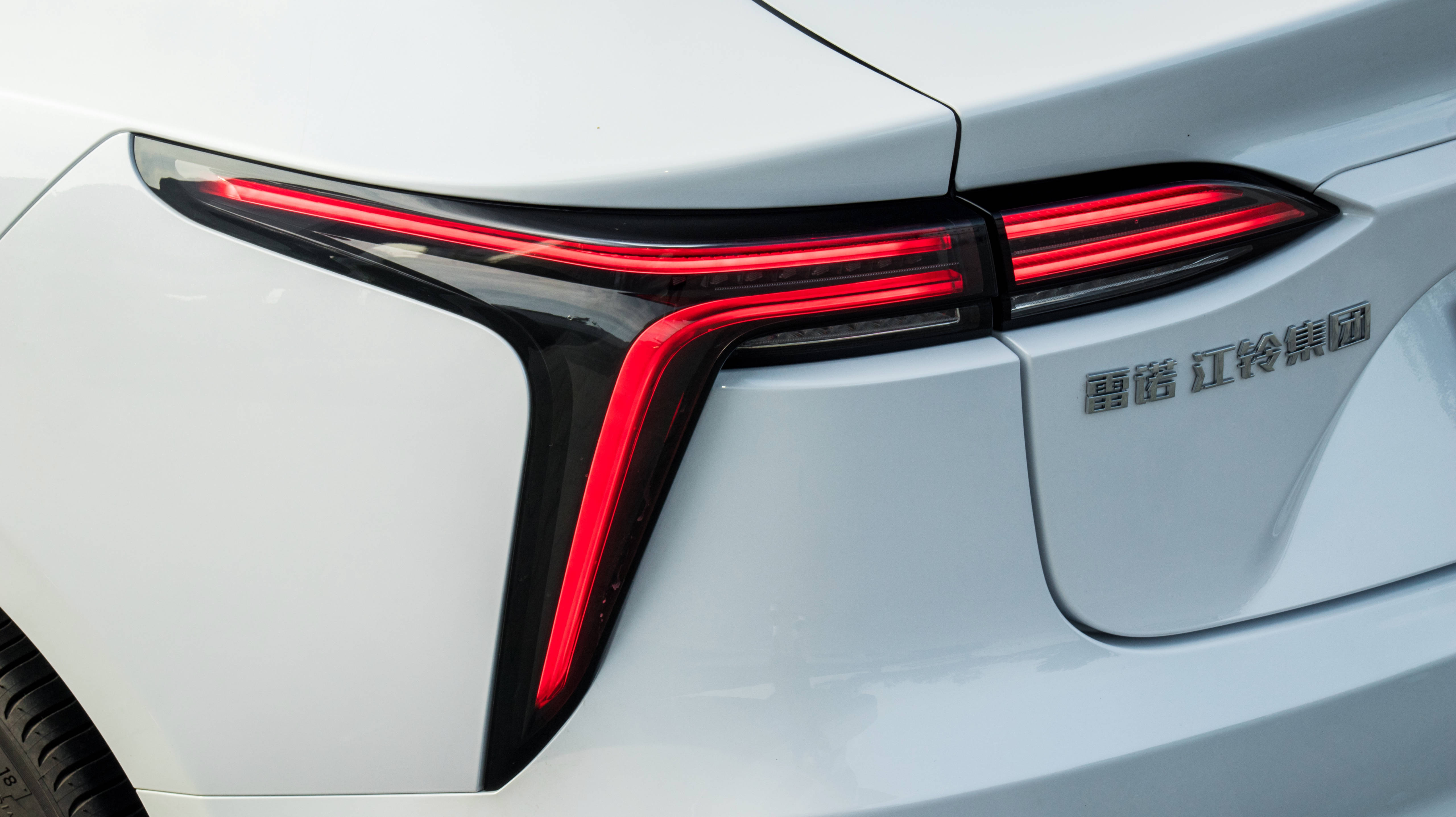 雷诺江铃羿：能否在纯电当道的时代闯出一片天