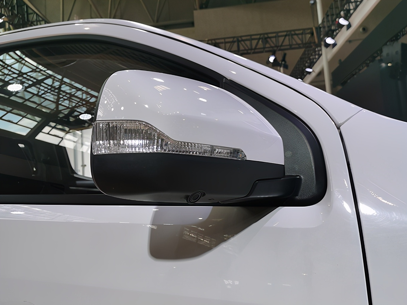 ����EV�￧Ƥ���������쳵չ����������﮵�أ�����375km