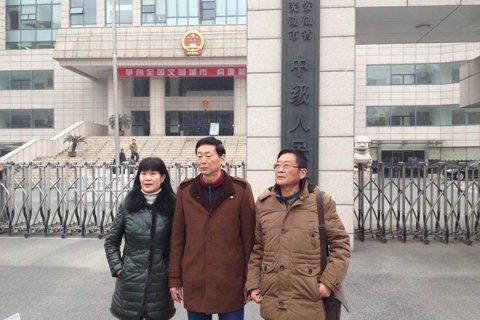 妻子被奸杀，丈夫“承认”罪行，19年后法院重新审理：此案有冤情