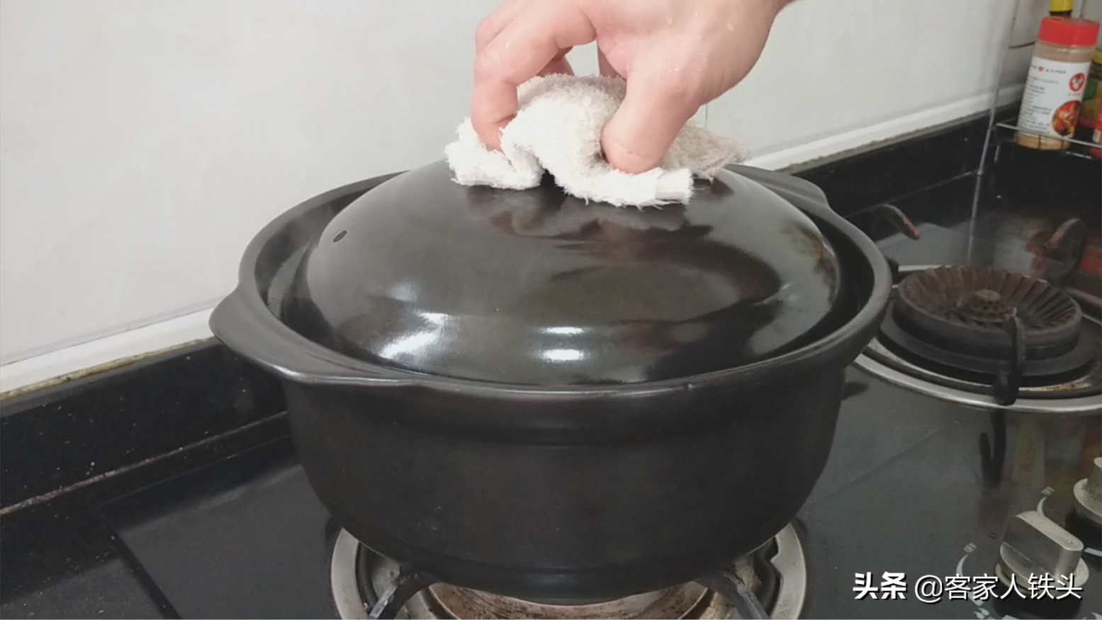 猪爪怎么做最好吃（手把手教你做一锅吃一次就爱上）