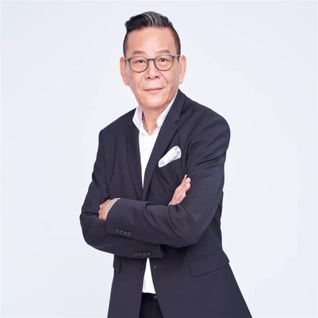 视帝龙劭华：被父母遗弃，被关鸡笼，拥有多段感情，68岁离世