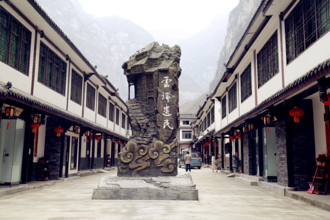 峡谷深处藏着古老小镇，拥有复古电影质感的金口河之旅~