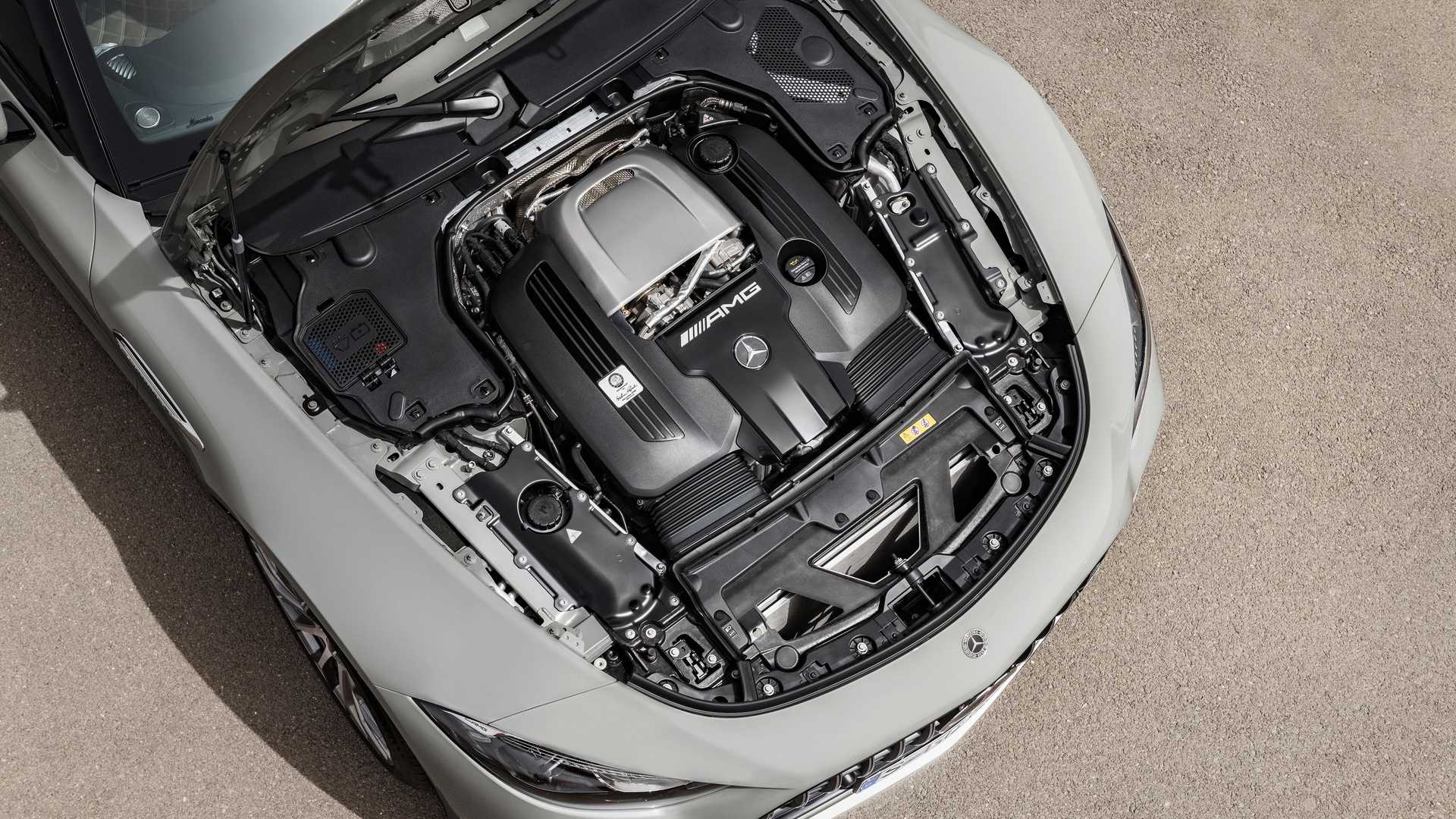 新一代梅赛德斯-AMG SL首次亮相，织布软顶、四驱和577马力V8引擎
