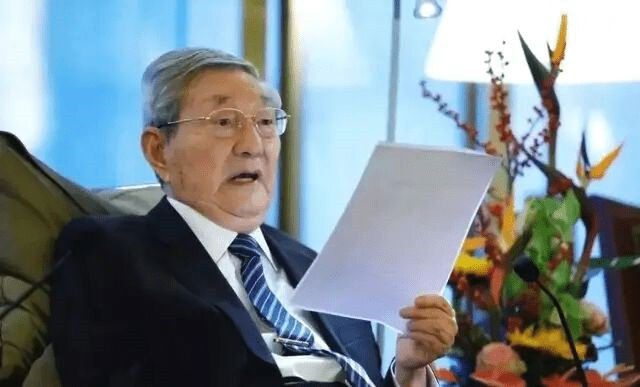 朱镕基在清华介绍自己的新书：只讲真话没有套话