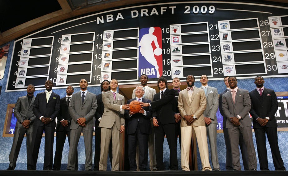 nba选秀2009(选秀大会分4个等级：11届A级，库里哈登09届S级，那SSS级有多猛？)