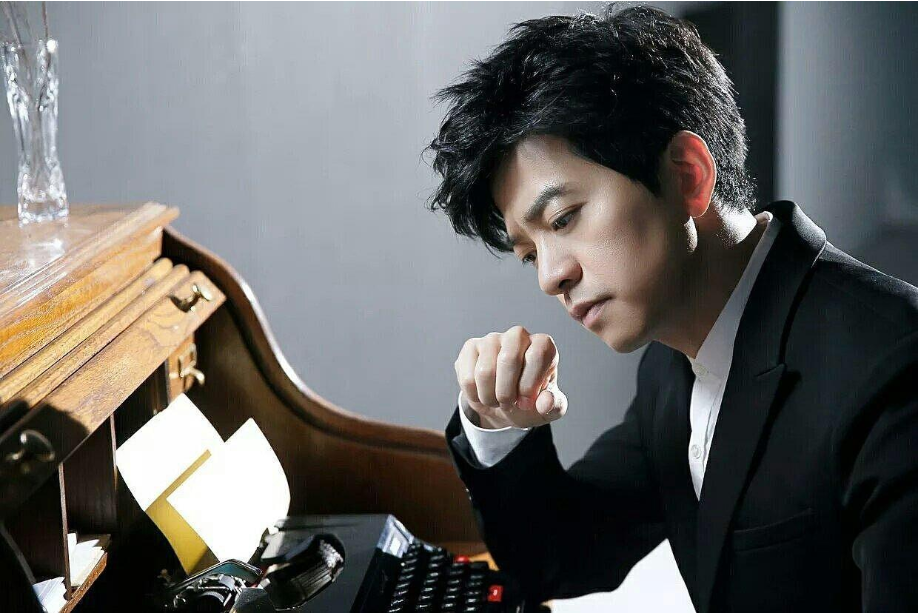 毕业于清华北大的明星，李健撒贝宁意料之中，马丽叫人惊喜