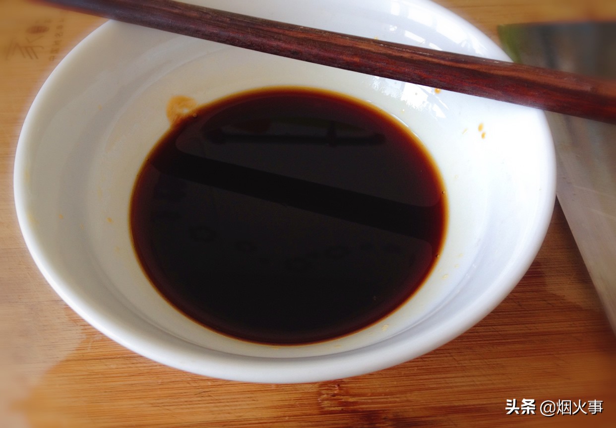 日式照烧酱汁的做法（5个步骤教会你制作日式照烧酱）