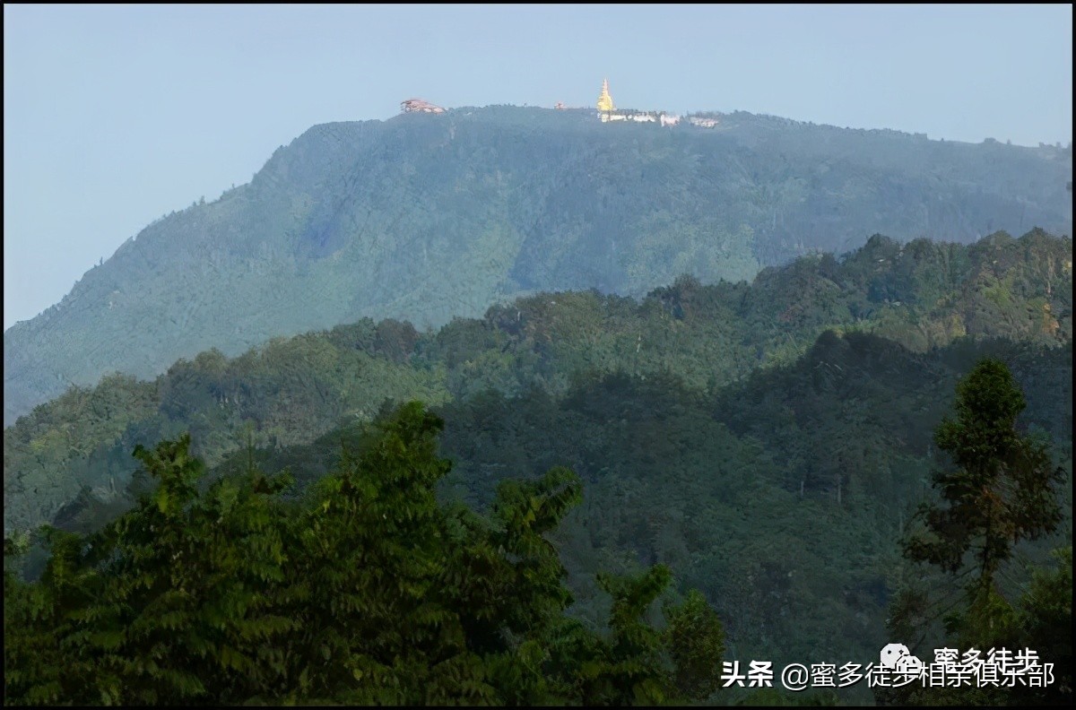 峨眉山脚下居然住着一个这么古朴美丽的小镇，七里坪你知道吗？|春歌|七里坪|金顶_新浪新闻