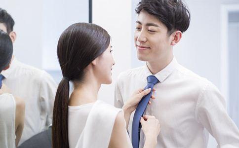 4种表扬法激发男人的自尊，让老公更爱你