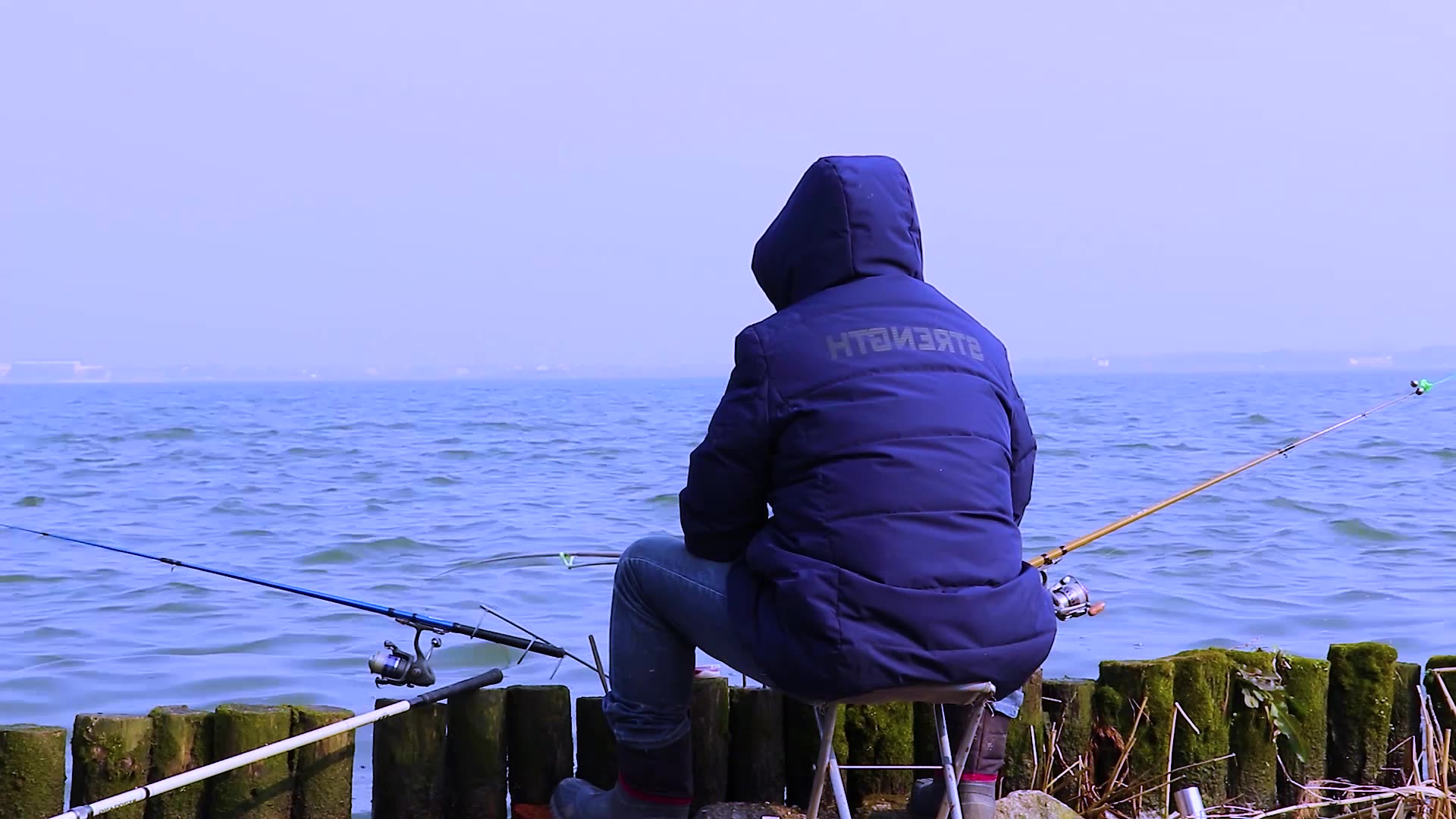 冬季自然水域钓鱼的十二个技巧