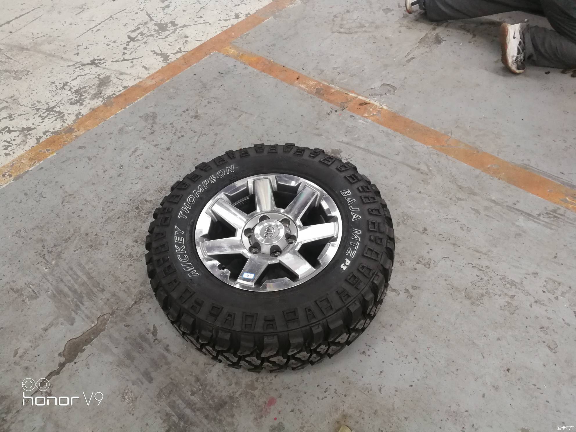 奶爸的自驾“遛娃神器”？丰田FJ酷路泽提车，轻度改装分享